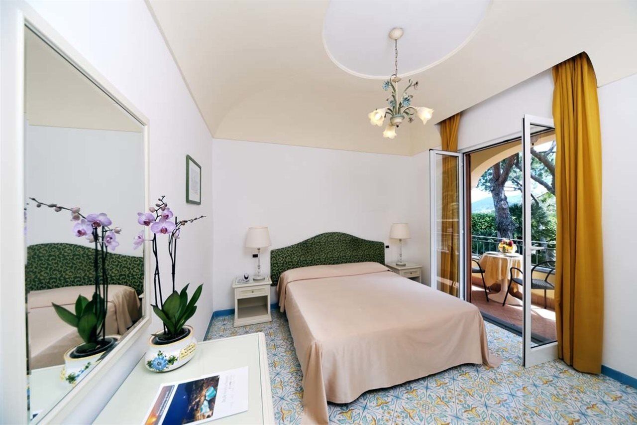 Hotel San Lorenzo Thermal Spa Forio  ภายนอก รูปภาพ